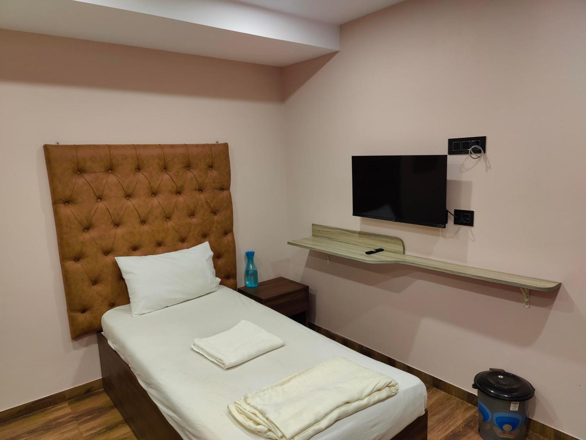 Hotel Garden View Inn - Near Nesco Mumbai Luaran gambar